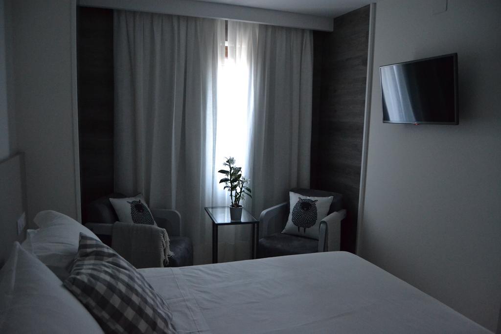 Hotel Victoria Puebla de Sanabria Pokoj fotografie
